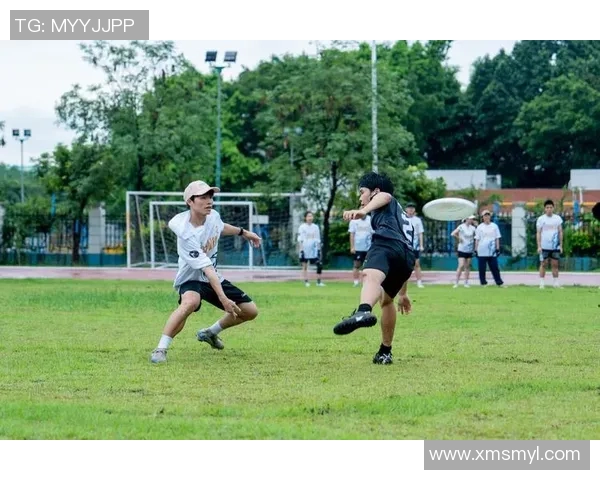 成都飞盘队的奋斗历程与极限运动会的精彩瞬间全景报道